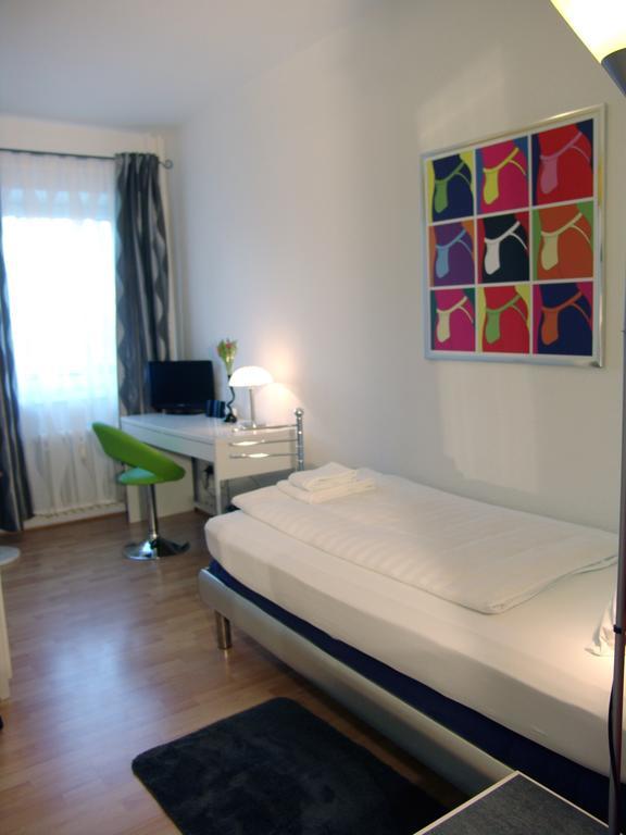 Bananas Hotel And Guesthouse Berlin Zimmer foto